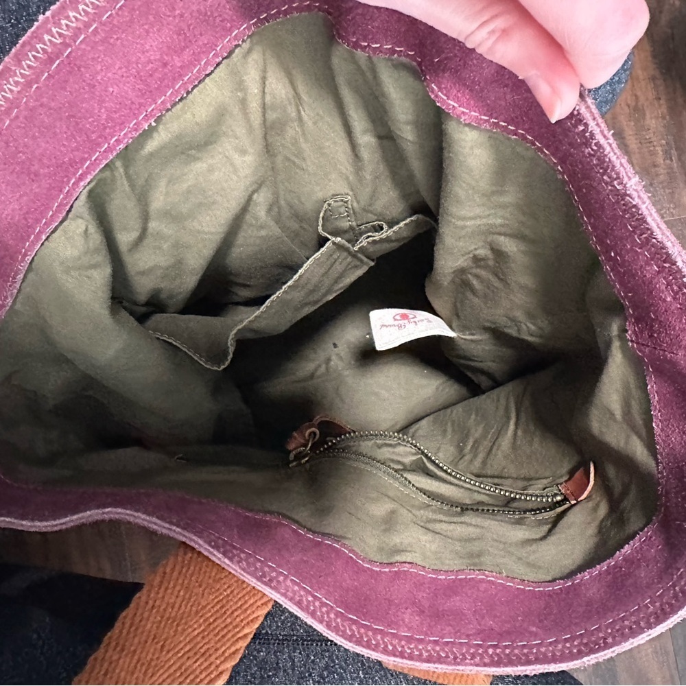 Lucky Brand Drawstring Backpack with Nature-Inspired Design - Picture 4 of 9